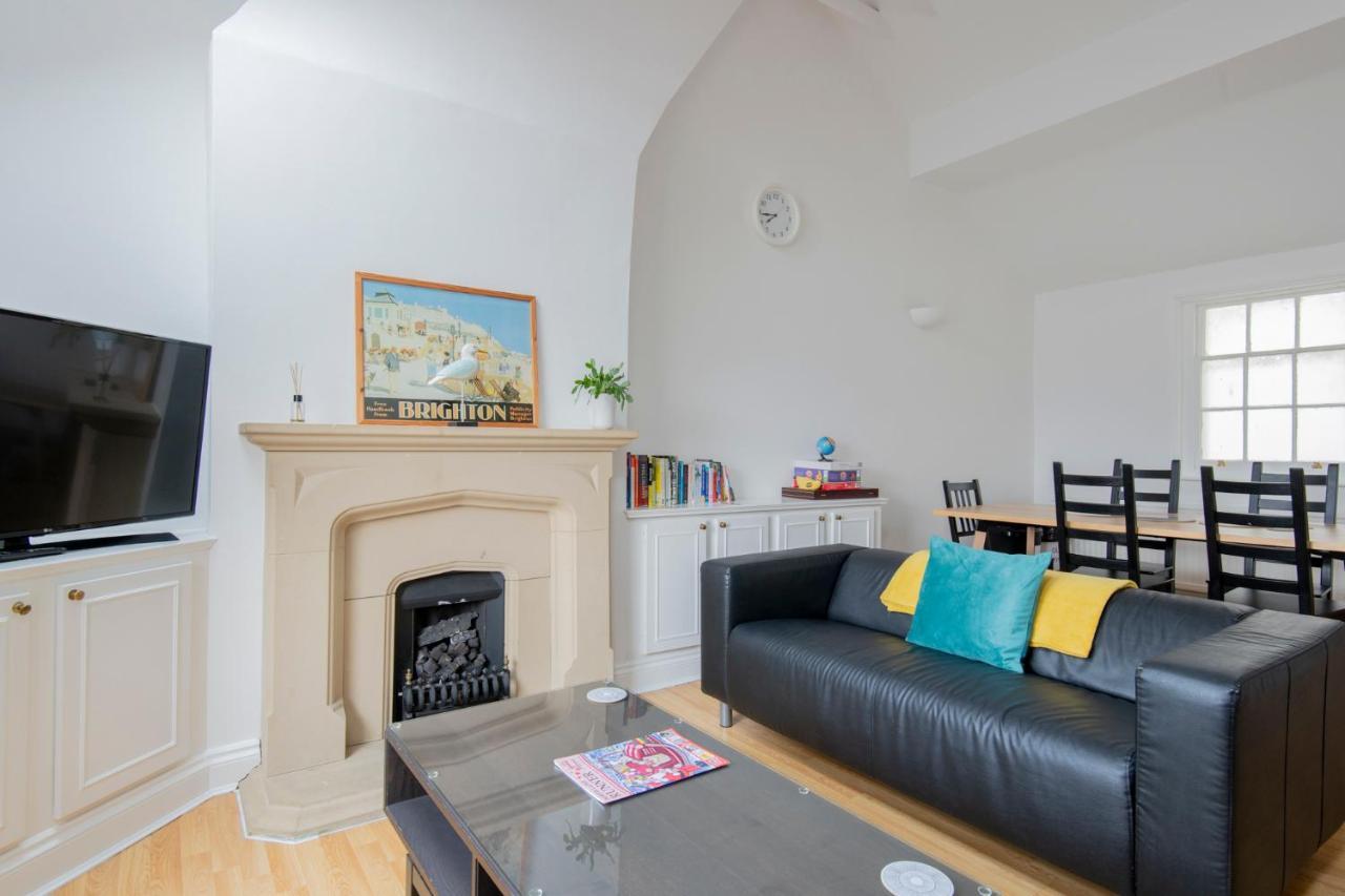 Апартаменти Fantastic 3 Bed Brighton House- Sleeps 6- Superfast Wifi And Garage Екстер'єр фото