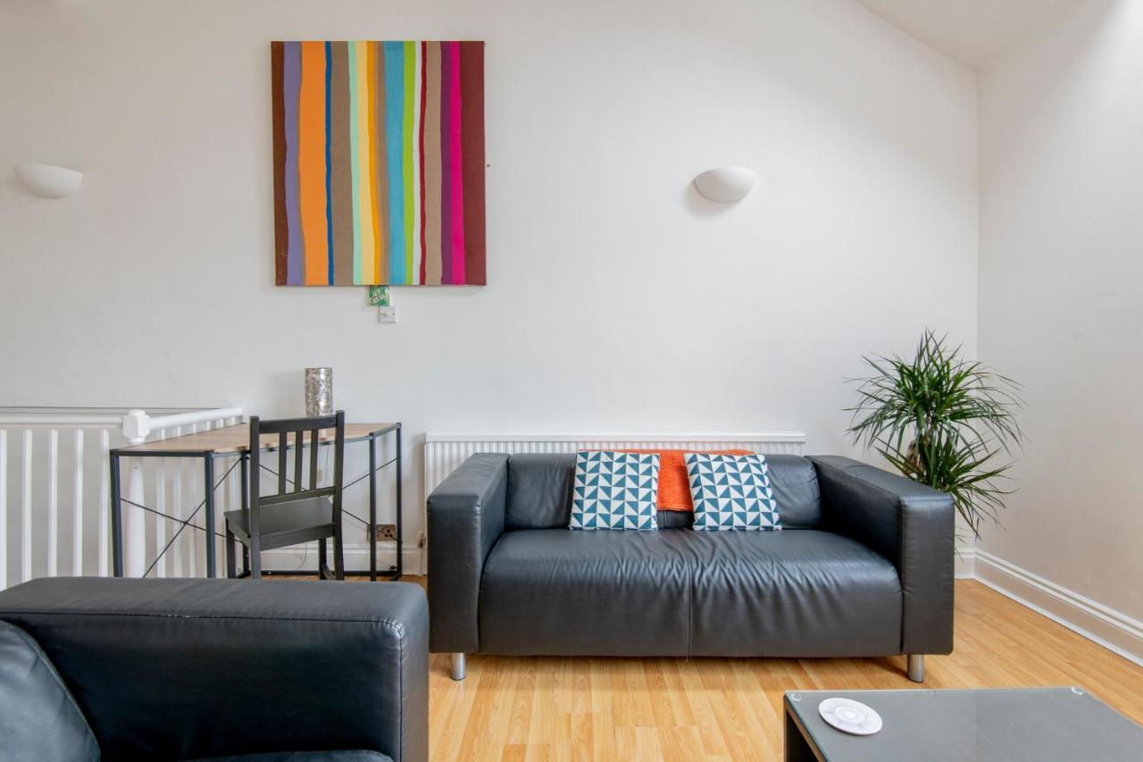 Апартаменти Fantastic 3 Bed Brighton House- Sleeps 6- Superfast Wifi And Garage Екстер'єр фото