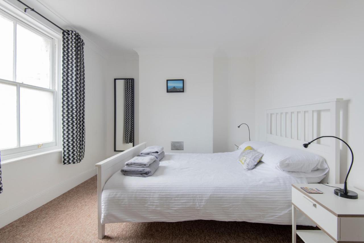 Апартаменти Fantastic 3 Bed Brighton House- Sleeps 6- Superfast Wifi And Garage Екстер'єр фото